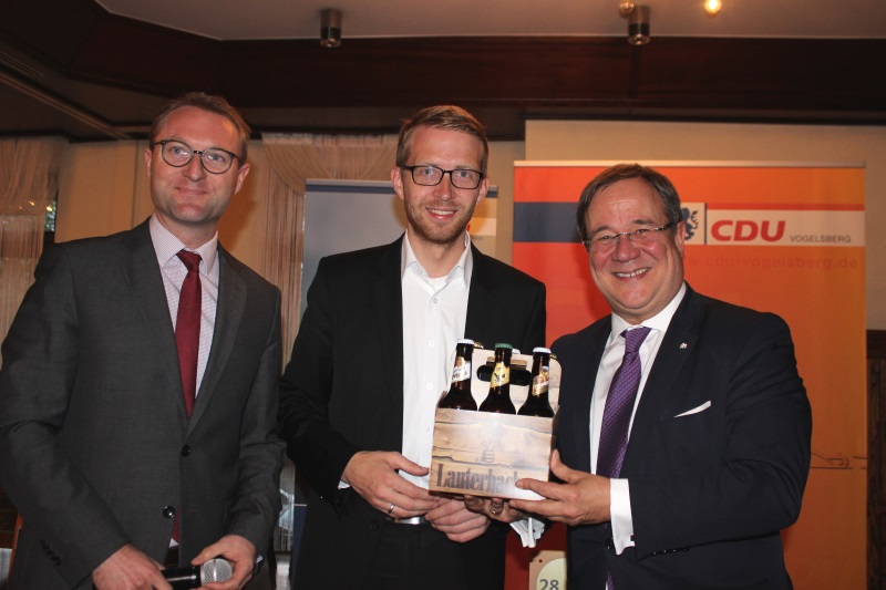 CDU-Kreisvorsitzender Dr. Jens Mischak, Michael Ruhl und Armin Laschet im Oktober 2018 in Alsfeld-Eudorf (von links) CDU-Kreisvorsitzender Dr. Jens Mischak, Michael Ruhl und Armin Laschet im Oktober 2018 in Alsfeld-Eudorf (von links)